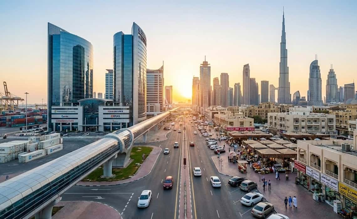 مقایسه فری‌زون و سرزمین اصلی امارات